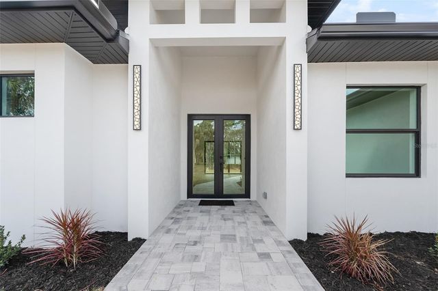 2585 CRANE AVENUE, North Port, FL 34286