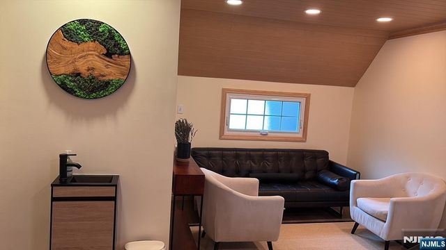 763 River Road 4, Teaneck, NJ 07666