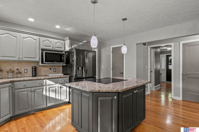 7125 Beaver Hollow Circle, Lincoln, NE 68516