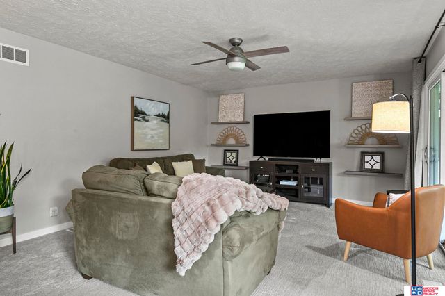 7125 Beaver Hollow Circle, Lincoln, NE 68516