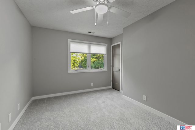 7125 Beaver Hollow Circle, Lincoln, NE 68516