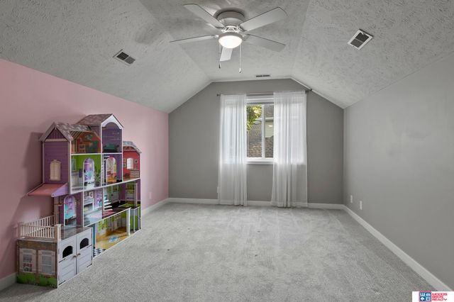 7125 Beaver Hollow Circle, Lincoln, NE 68516