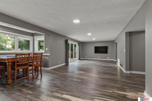 7125 Beaver Hollow Circle, Lincoln, NE 68516