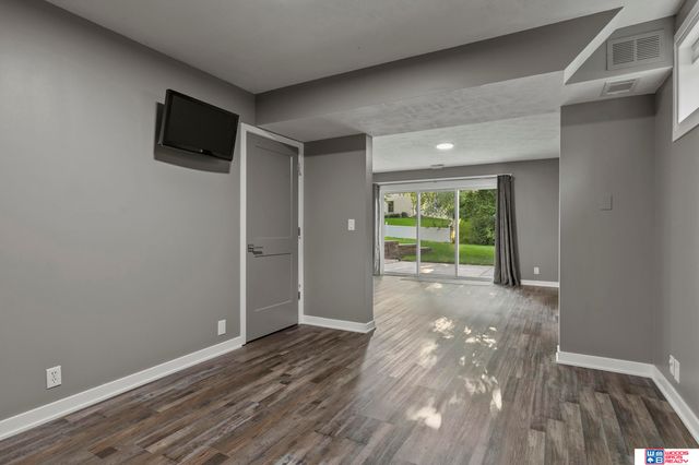 7125 Beaver Hollow Circle, Lincoln, NE 68516