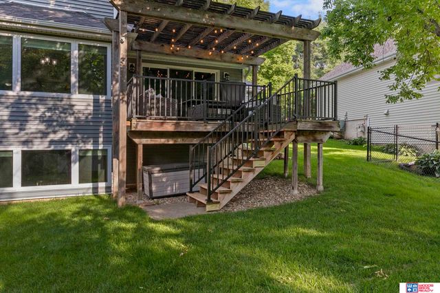 7125 Beaver Hollow Circle, Lincoln, NE 68516