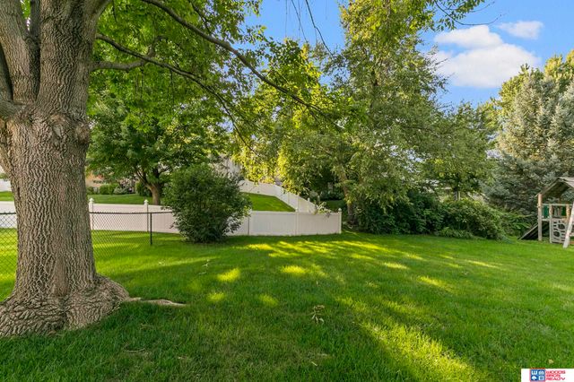 7125 Beaver Hollow Circle, Lincoln, NE 68516