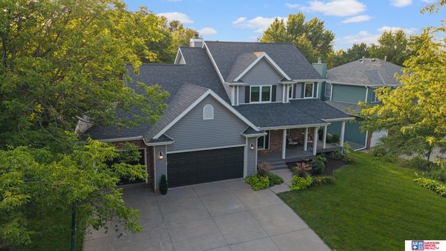 7125 Beaver Hollow Circle, Lincoln, NE 68516