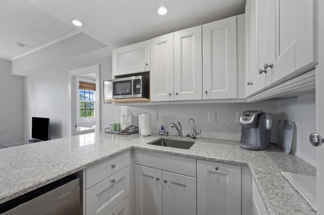 235 Sunrise Avenue 3232, Palm Beach, FL 33480