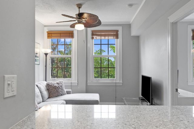 235 Sunrise Avenue 3232, Palm Beach, FL 33480