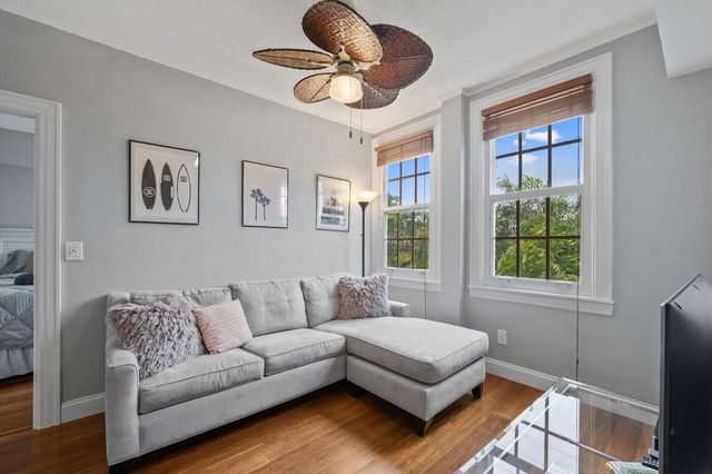 235 Sunrise Avenue 3232, Palm Beach, FL 33480
