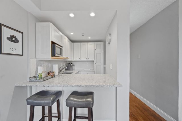 235 Sunrise Avenue 3232, Palm Beach, FL 33480