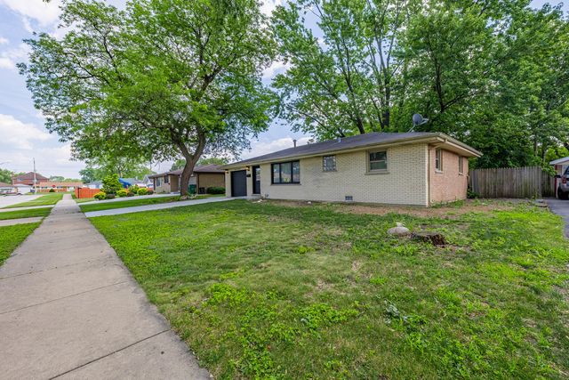 6425 W 83rd Place, Burbank, IL 60459