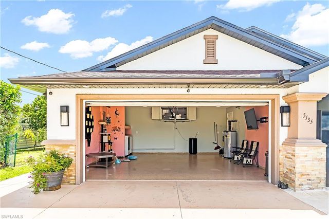 5135 Balmer ST, Lehigh Acres, FL 33971
