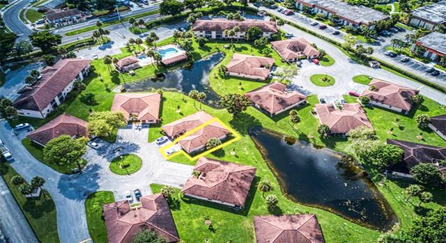 9861 Three Lakes Circle, Boca Raton, FL 33428