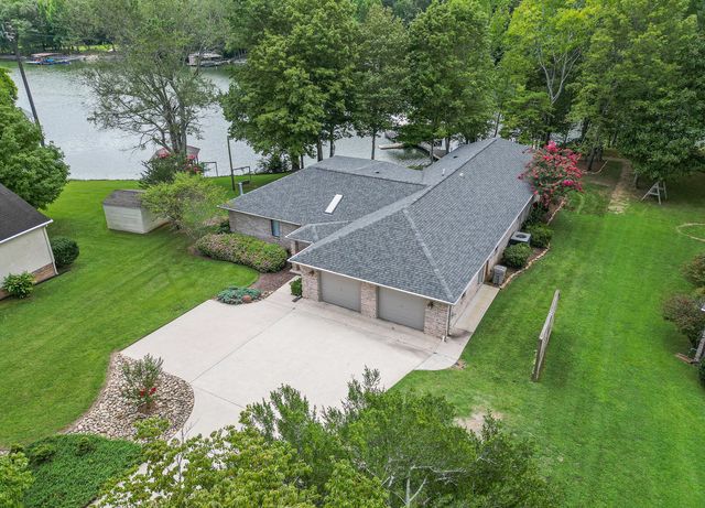117 Lake St, Estill Springs, TN 37330