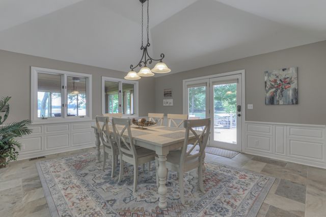117 Lake St, Estill Springs, TN 37330