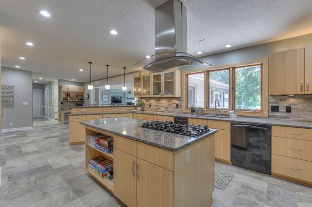 117 Lake St, Estill Springs, TN 37330
