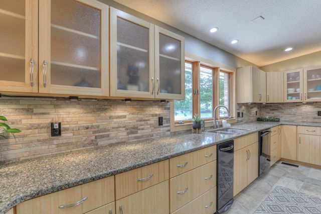 117 Lake St, Estill Springs, TN 37330