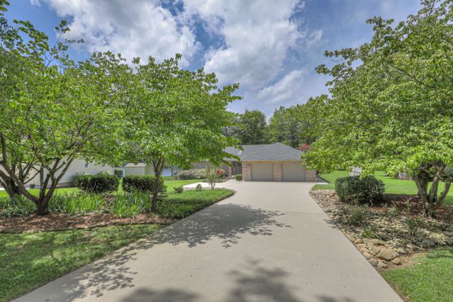 117 Lake St, Estill Springs, TN 37330