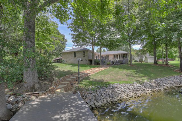 117 Lake St, Estill Springs, TN 37330