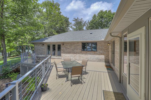 117 Lake St, Estill Springs, TN 37330