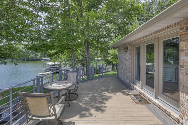 117 Lake St, Estill Springs, TN 37330