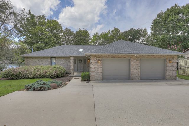117 Lake St, Estill Springs, TN 37330