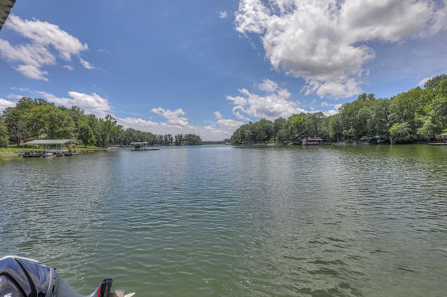 117 Lake St, Estill Springs, TN 37330