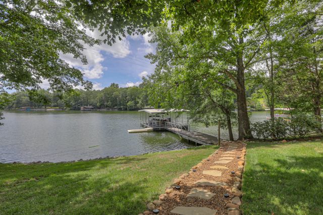 117 Lake St, Estill Springs, TN 37330