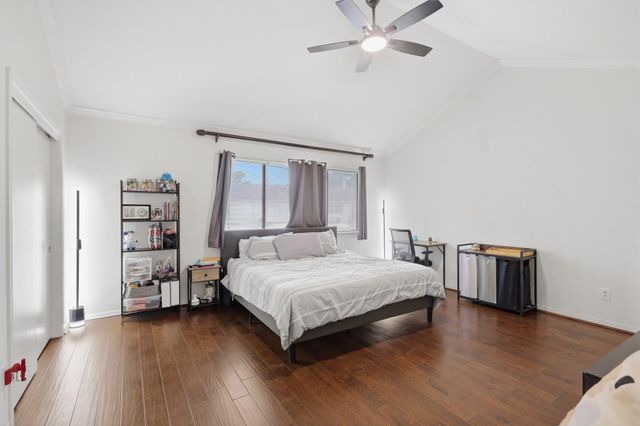 1950 Augusta Drive, Houston, TX 77057