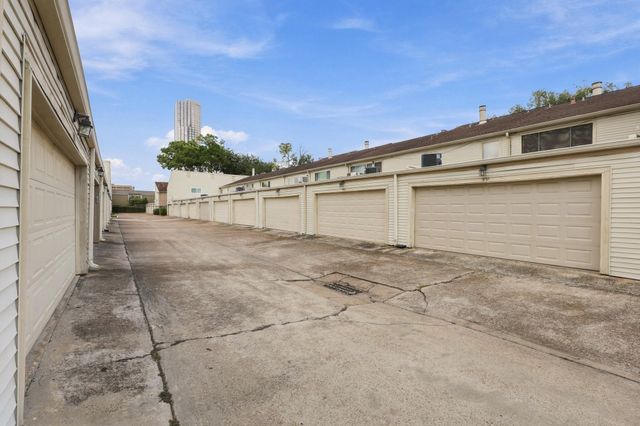 1950 Augusta Drive, Houston, TX 77057
