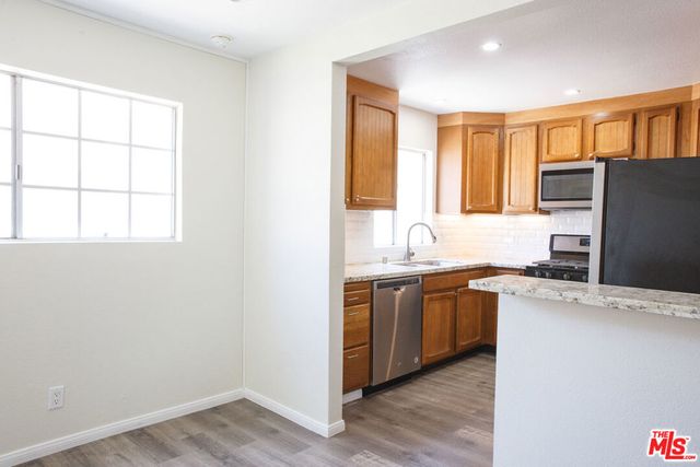 14018 Vanowen Street 7, Van Nuys, CA 91405