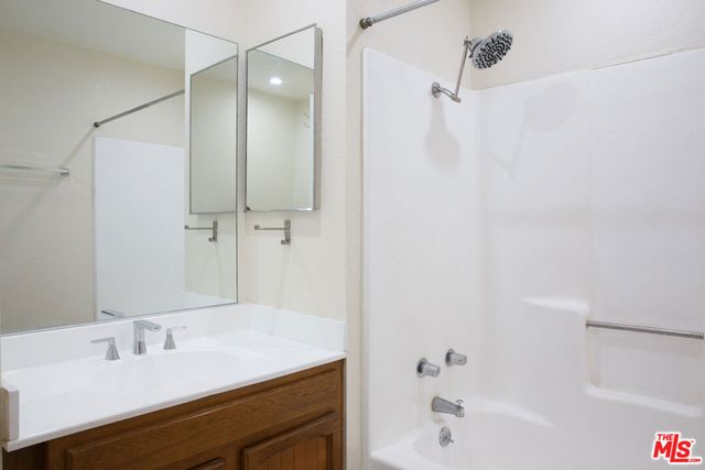 14018 Vanowen Street 7, Van Nuys, CA 91405