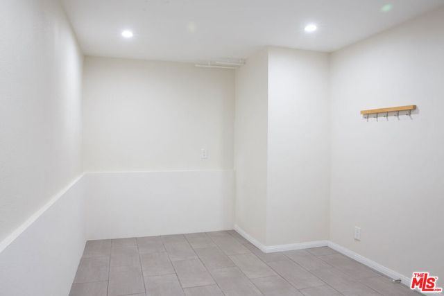 14018 Vanowen Street 7, Van Nuys, CA 91405