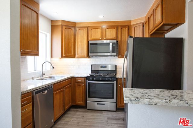 14018 Vanowen Street 7, Van Nuys, CA 91405