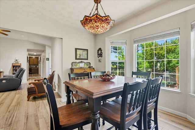 11524 Sherwood Way, Auburn, CA 95602