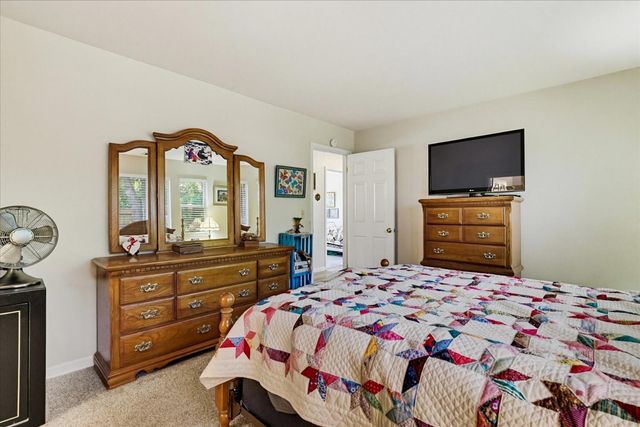 11524 Sherwood Way, Auburn, CA 95602