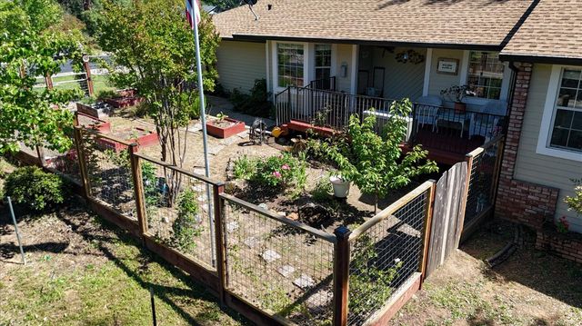 11524 Sherwood Way, Auburn, CA 95602