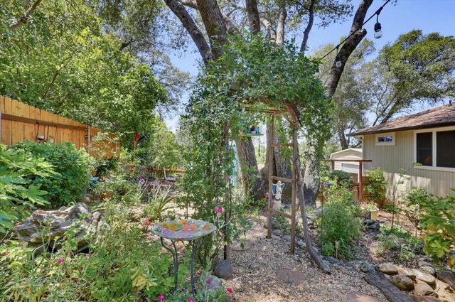 11524 Sherwood Way, Auburn, CA 95602