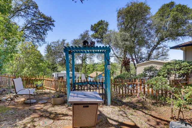 11524 Sherwood Way, Auburn, CA 95602