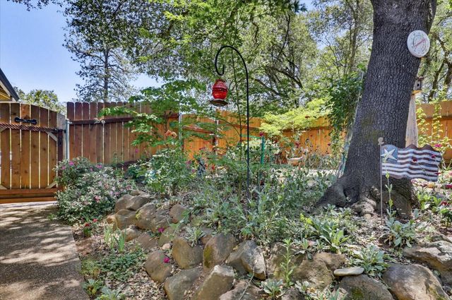 11524 Sherwood Way, Auburn, CA 95602