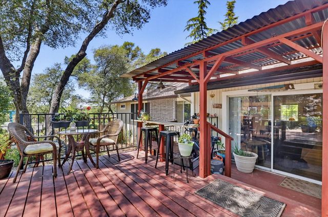 11524 Sherwood Way, Auburn, CA 95602