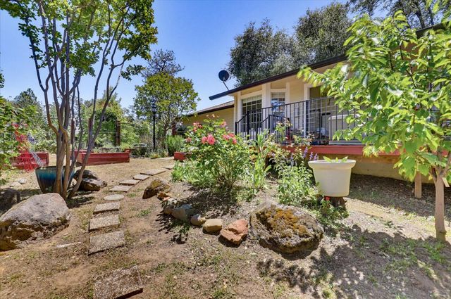 11524 Sherwood Way, Auburn, CA 95602