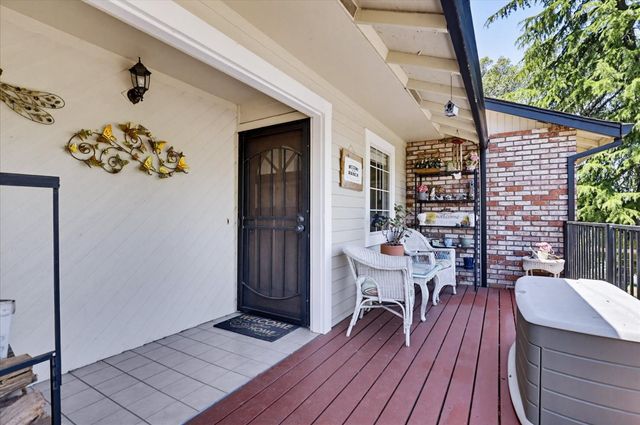 11524 Sherwood Way, Auburn, CA 95602