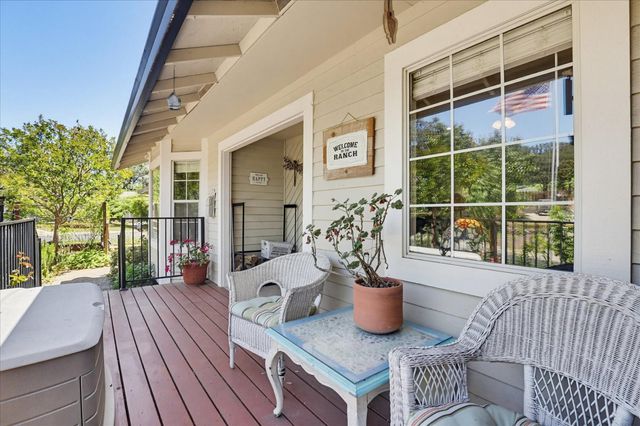 11524 Sherwood Way, Auburn, CA 95602