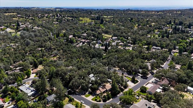 11524 Sherwood Way, Auburn, CA 95602