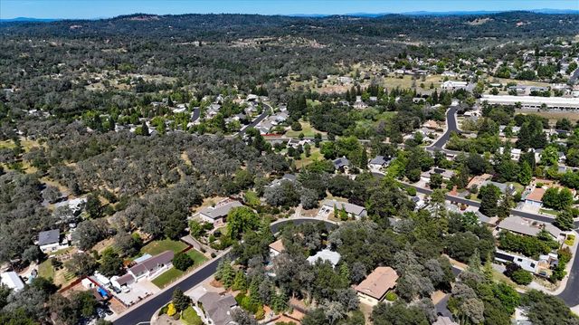 11524 Sherwood Way, Auburn, CA 95602
