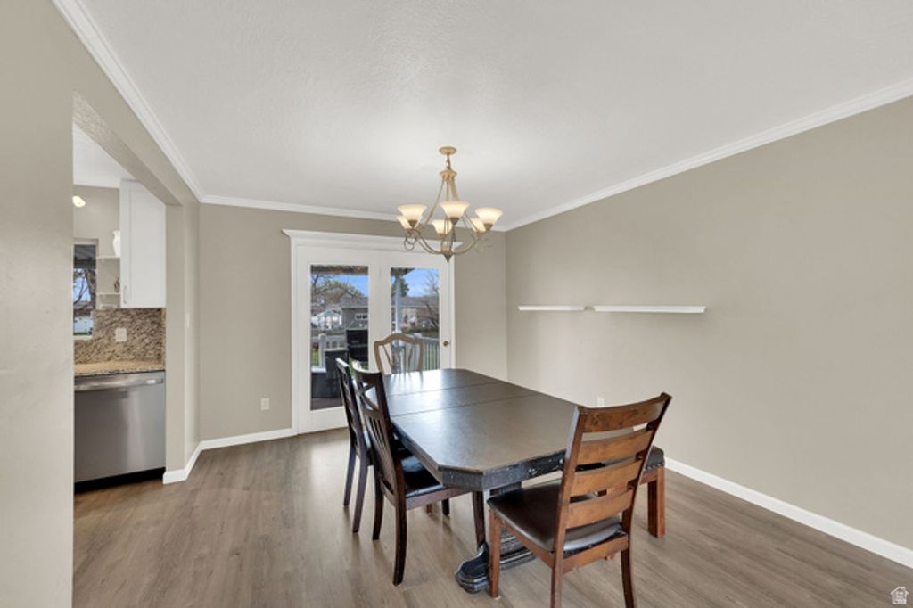 Image 11 of property listing at 6183 S 2375 E, South Ogden, UT 84403