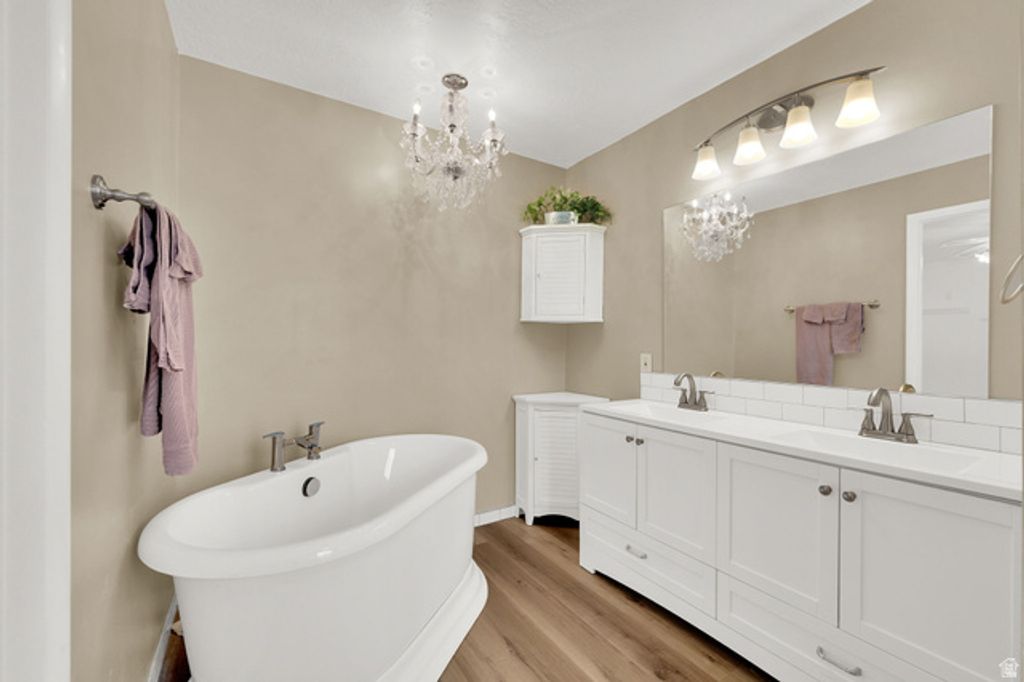 Image 21 of property listing at 6183 S 2375 E, South Ogden, UT 84403