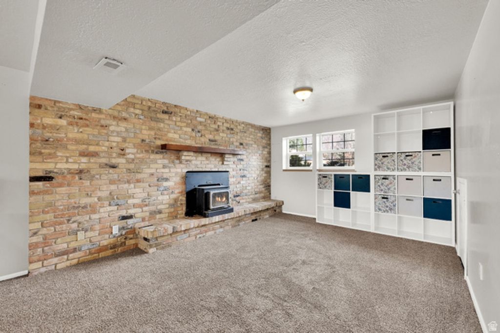 Image 24 of property listing at 6183 S 2375 E, South Ogden, UT 84403
